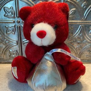 NEW  HERSHEY'S KISSES Red 8" Talking Plush Bear with Silver Hershey Kiss WORKS